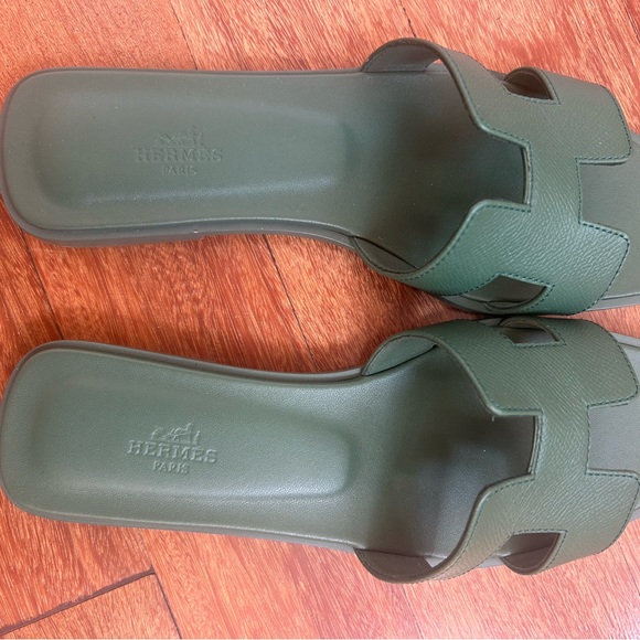 Hermes Oran green sandals, great condition!!! - Picture 9 of 12